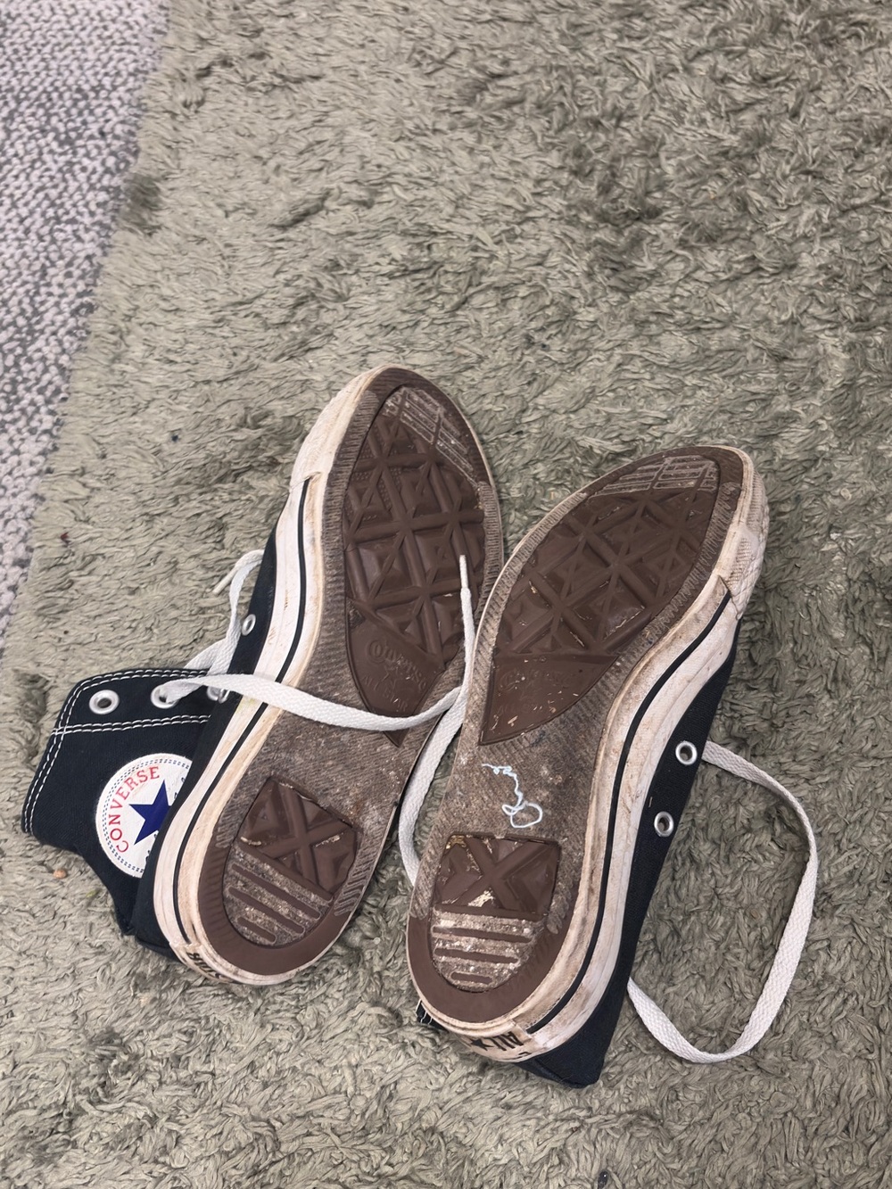 Woman’s used converse